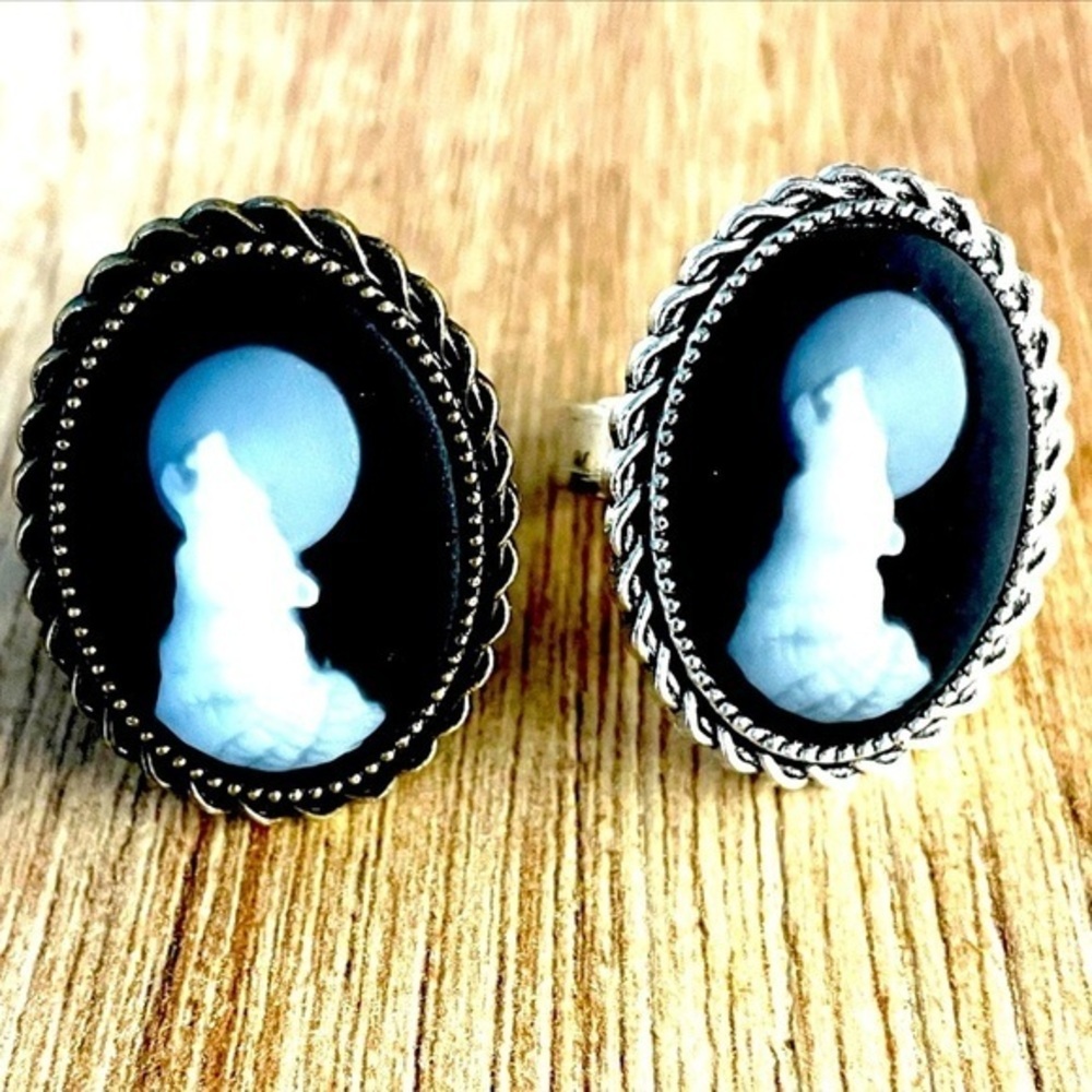 Howling Wolf Cameo Adjustable Rings, Silver and Bronze Colour, Handmade, NWT
